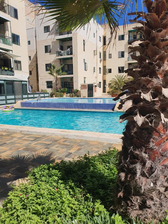 Pretty 2 Bedroom Apartment With Shared Pool เซนต์พอลส์เบย์ ภายนอก รูปภาพ